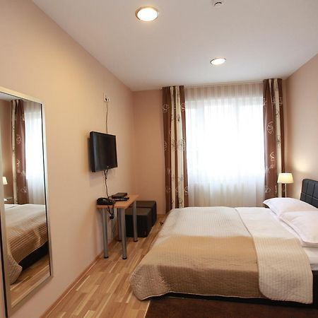 Hotel Petrijevci Bizovac Room photo