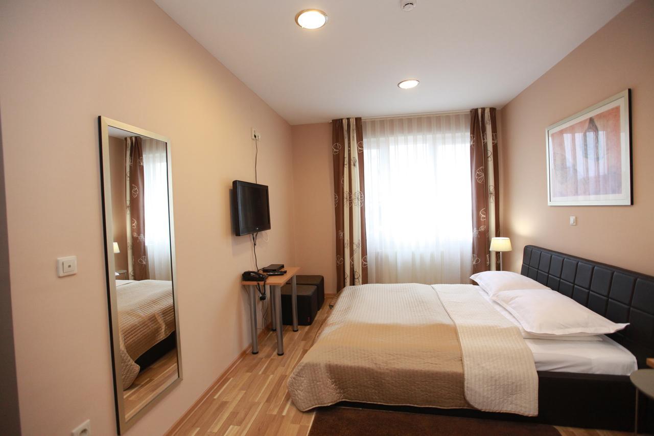 Hotel Petrijevci Bizovac Room photo